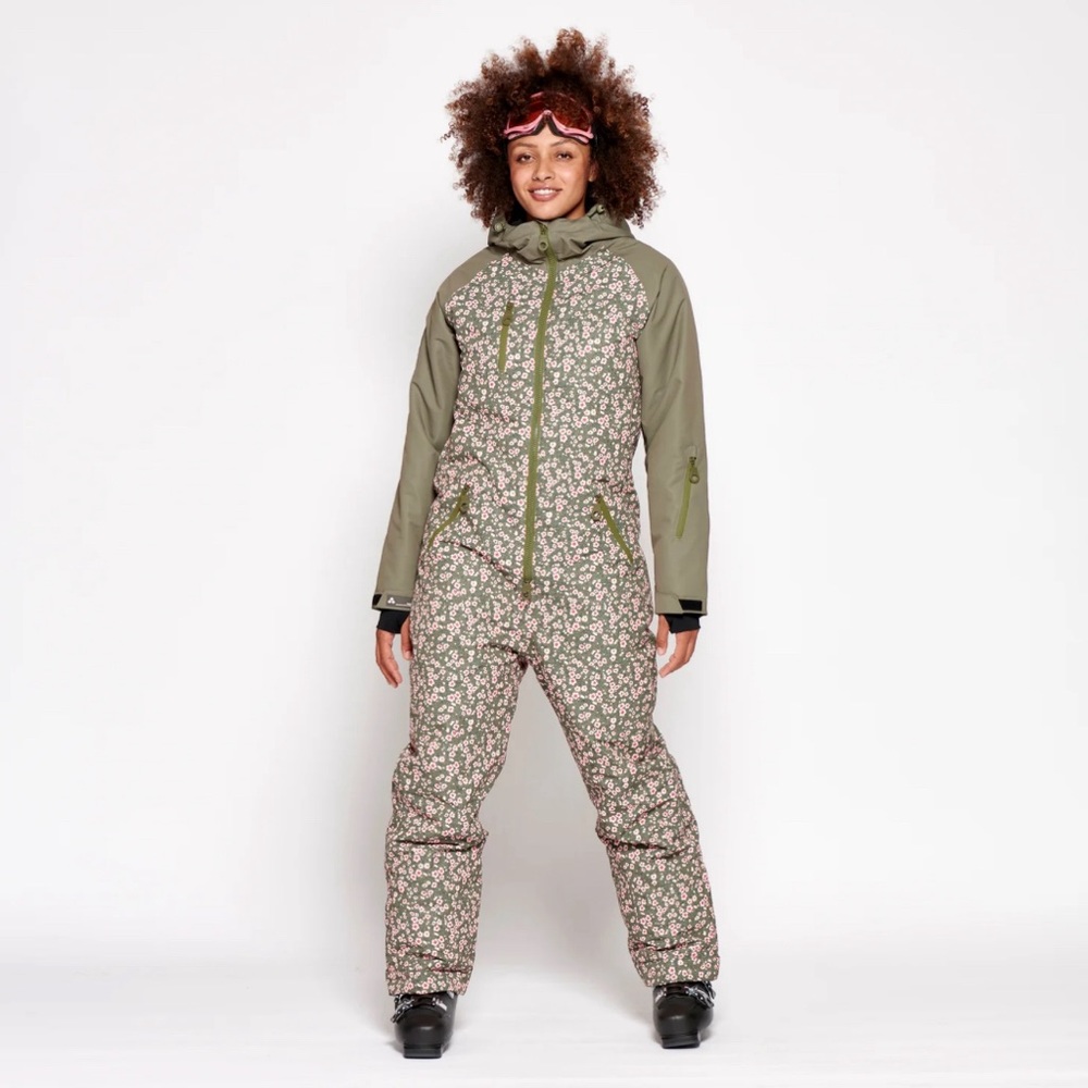 NWT Oneskee Snowsuit